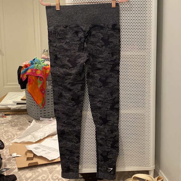 Gymshark Black Camo Leggings - Picture 3 of 3